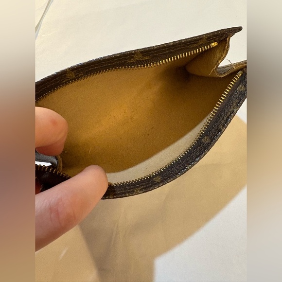 Louis Vuitton Monogram wristlet / pouch - Picture 4 of 8